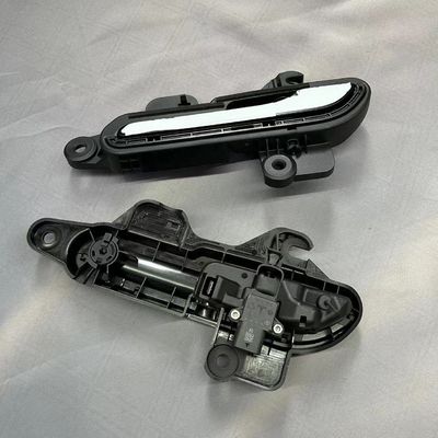 Tesla Model 2019- Front Door Handle 1528115-00-B / 1528114-00-B This Car Part